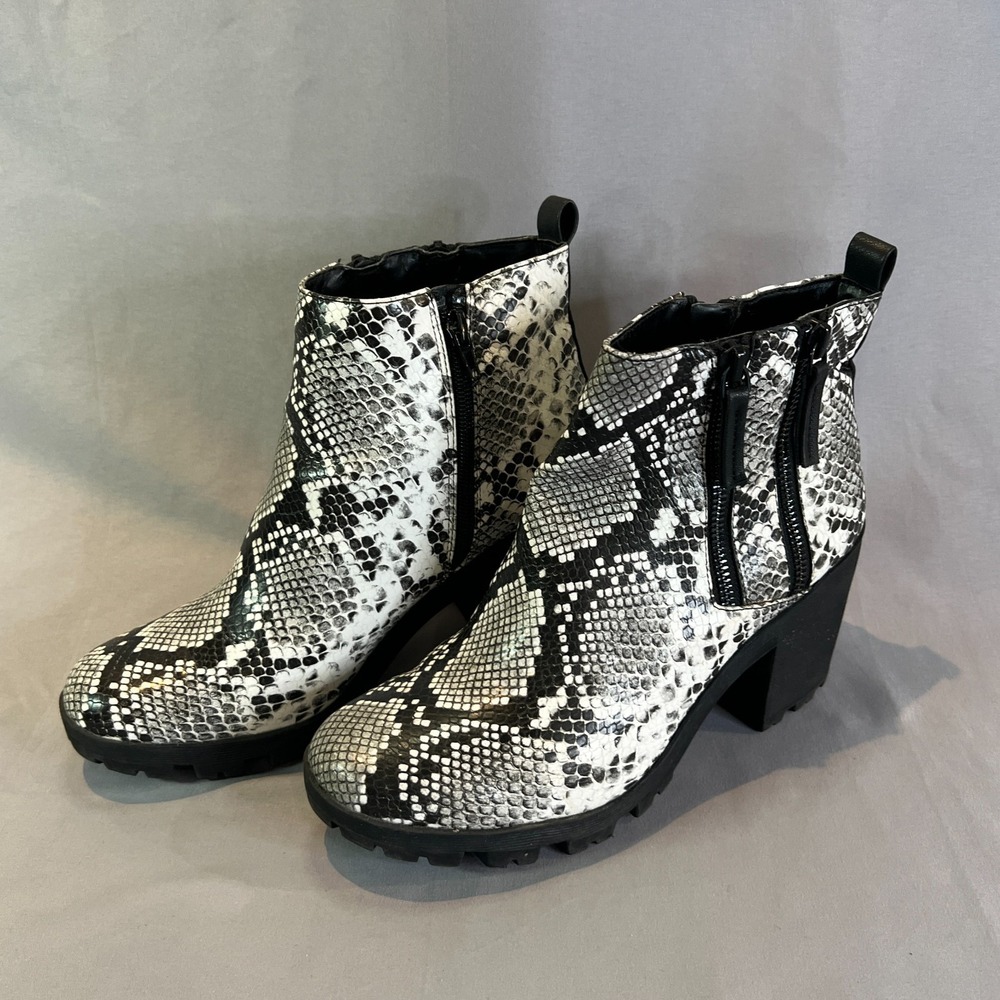 MIX NO. 6 Cooya Boots Women's 8.5M Black White Snakeskin Block Heel Ankle Bootie